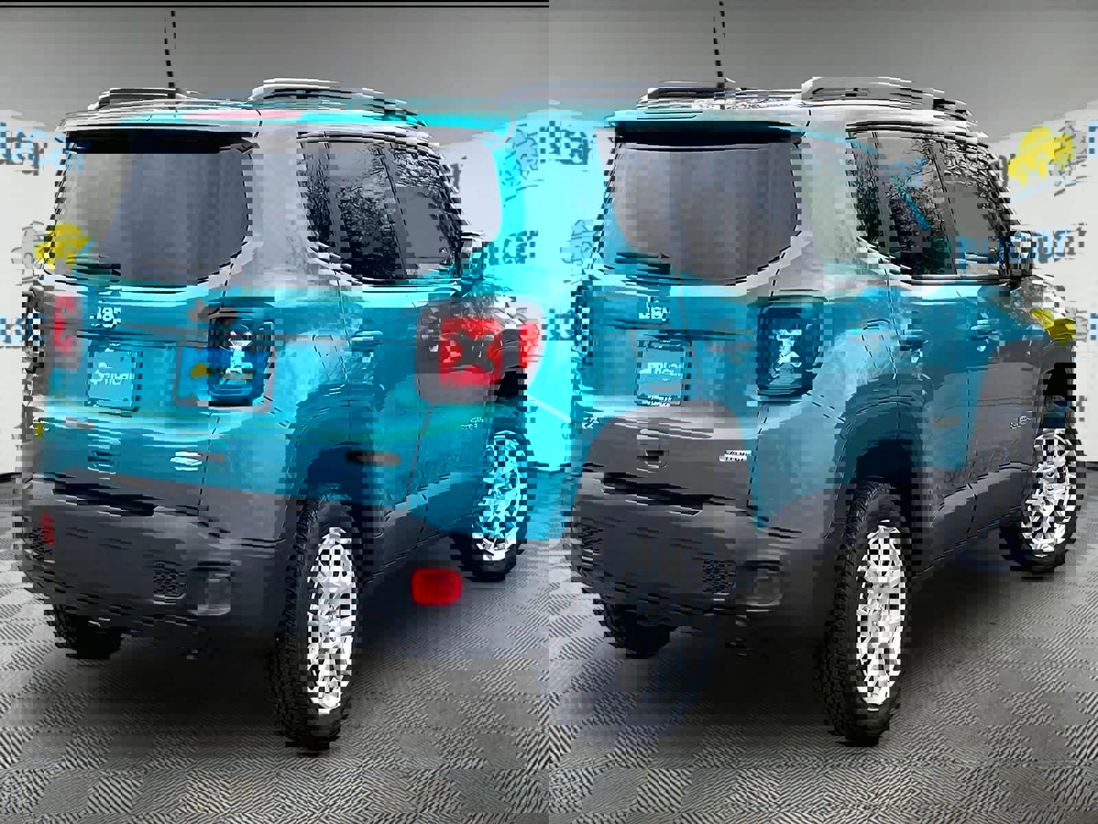 Used 2020 Jeep Renegade Latitude w/ Cold Weather Group AWD/4WD image 6