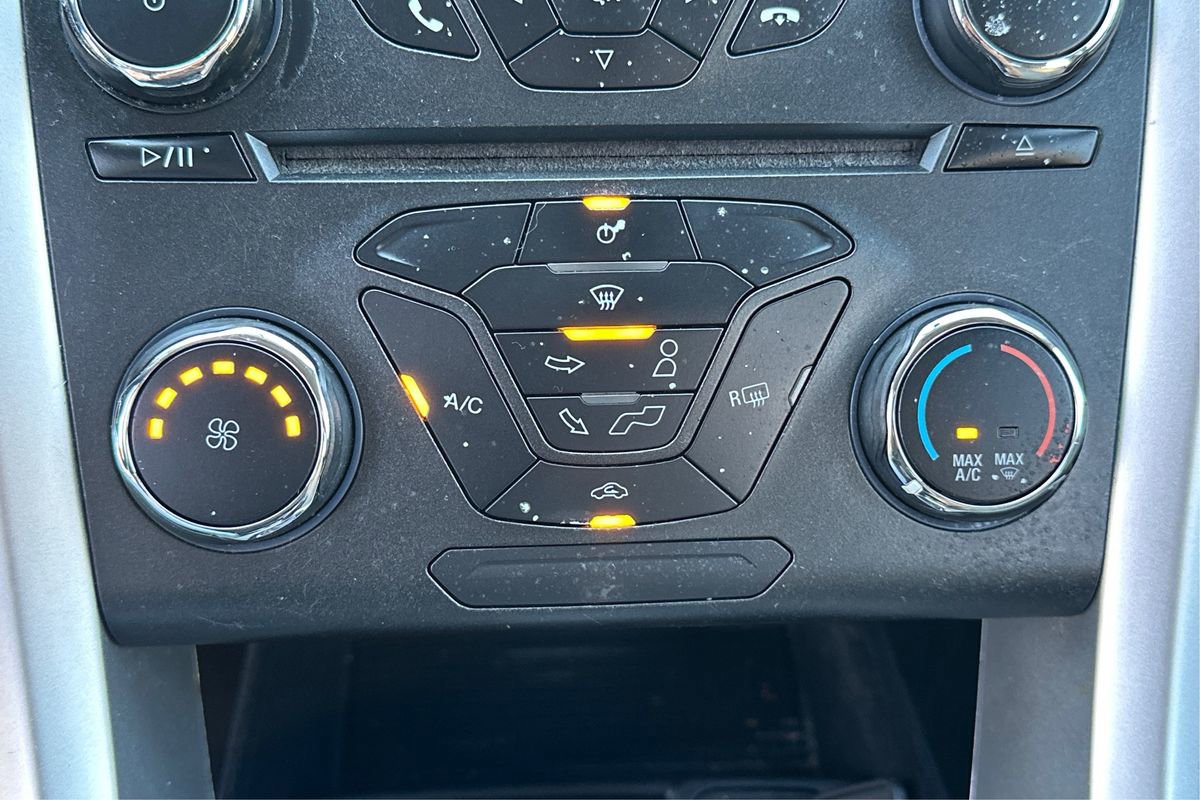 Used 2016 Ford Fusion S image 28