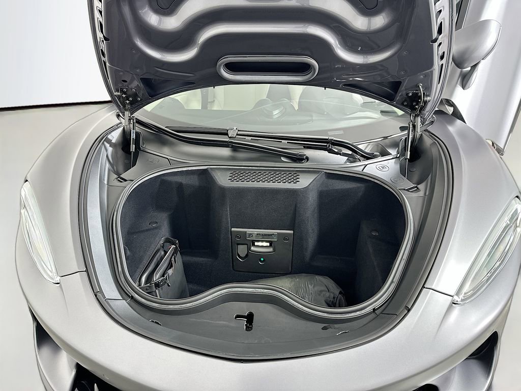 Used 2023 McLaren GT RWD image 28