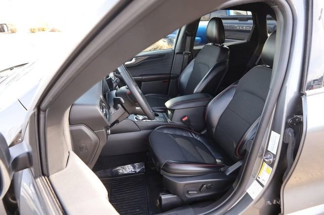 Certified 2024 Ford Escape ST-Line w/ Cold Weather Package image 9