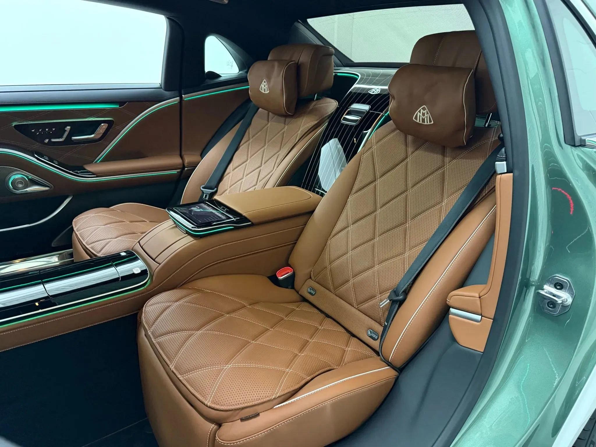 Used 2026 Mercedes-Benz Maybach S 680 S 680 4MATIC Sedan 4D image 18