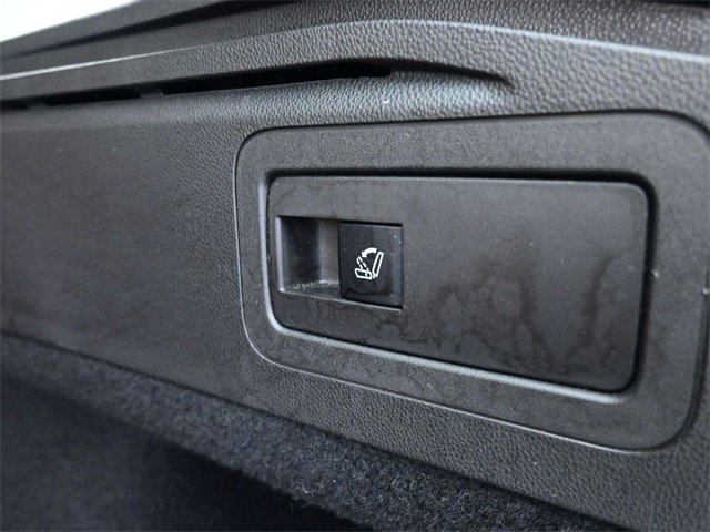 Used 2018 Buick Regal Essence w/ Driver Confidence Package #1 image 31