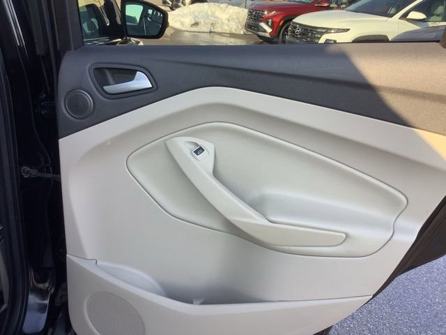 Used 2016 Ford Escape Titanium image 24