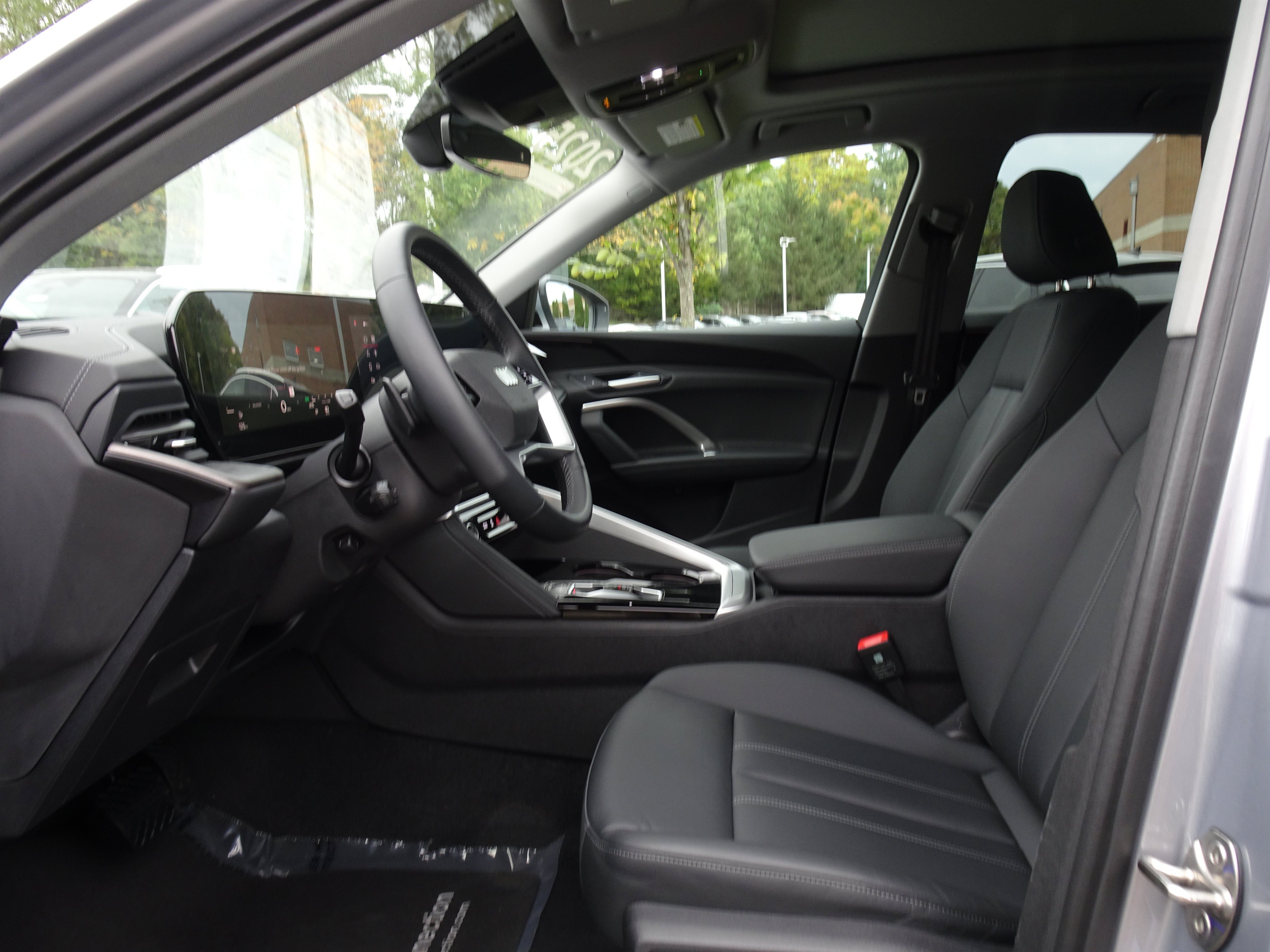 Certified 2025 Audi Q5 Premium AWD/4WD image 9