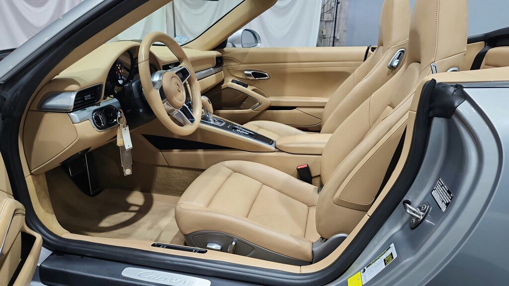Used 2017 Porsche 911 Carrera RWD image 26