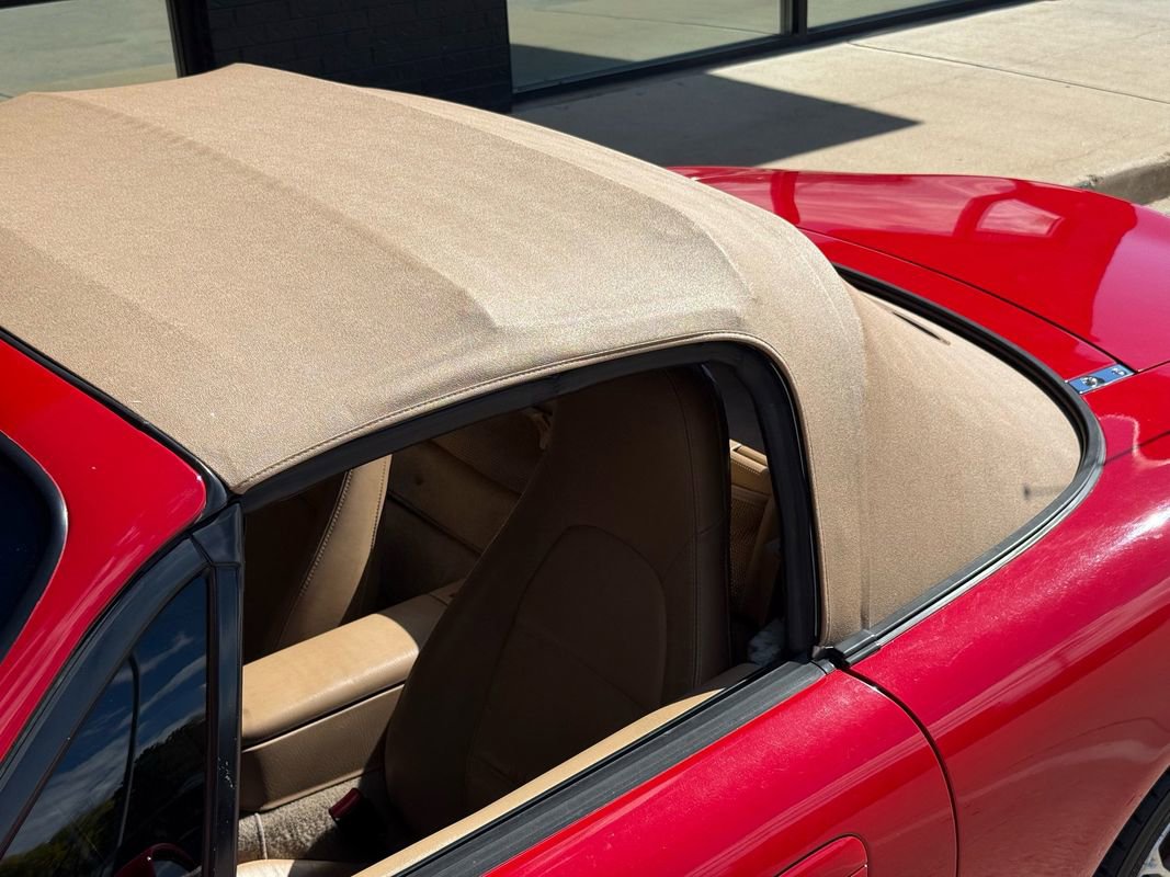 Used 1999 MAZDA MX-5 Miata image 34