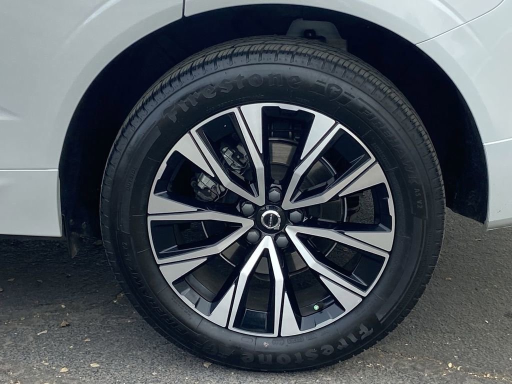 Used 2023 Volvo XC60 B5 Plus AWD/4WD image 30