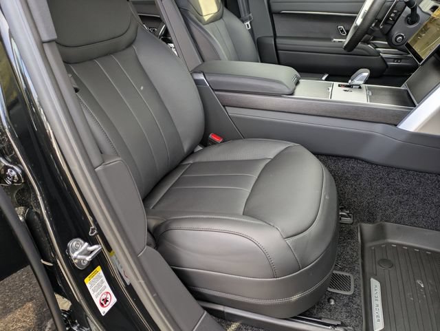 New 2026 Land Rover Range Rover Long Wheelbase SE AWD/4WD image 18