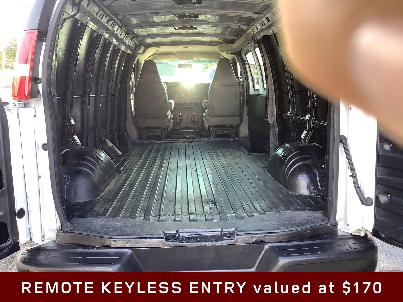 Used 2016 Chevrolet Express 3500 Extended image 10