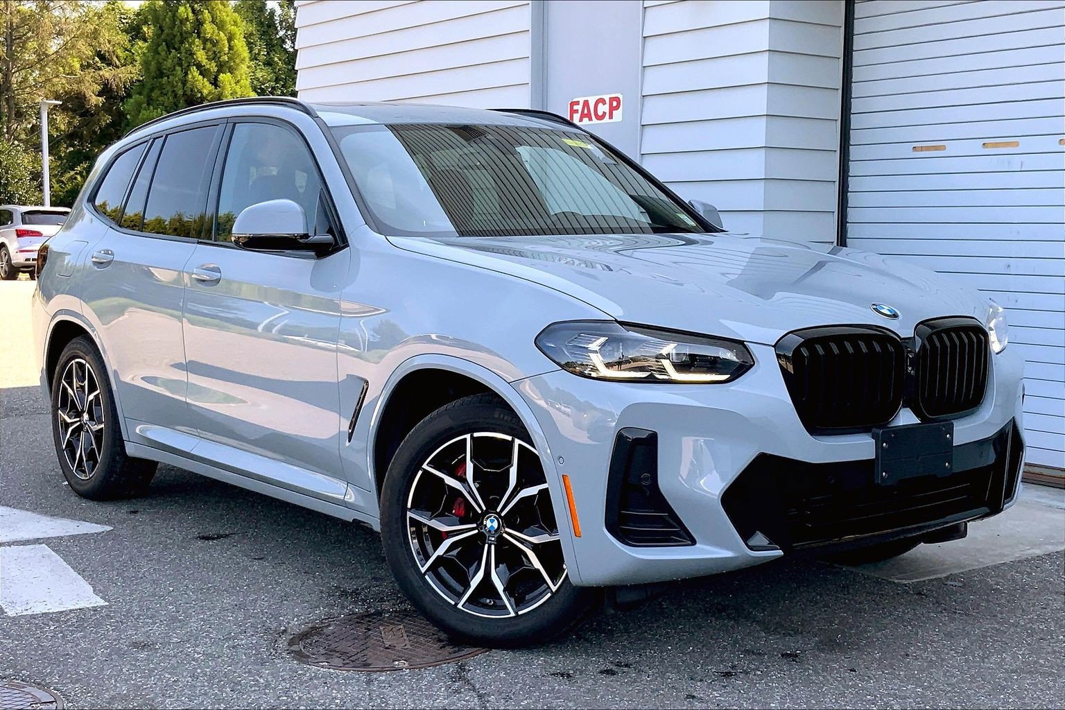 Used 2023 BMW X3 xDrive30i w/ M Sport Package AWD/4WD image 9