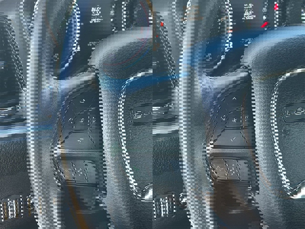 Used 2019 Dodge Challenger SXT image 17