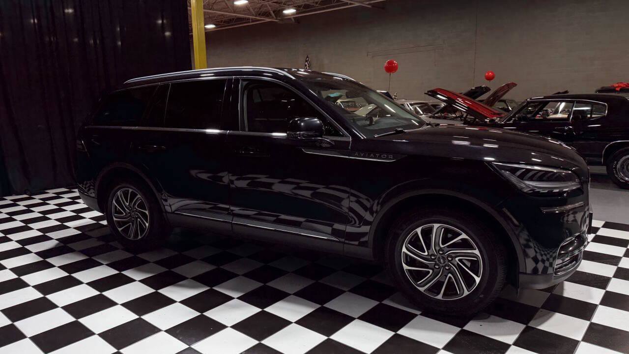 Used 2021 Lincoln Aviator AWD image 10