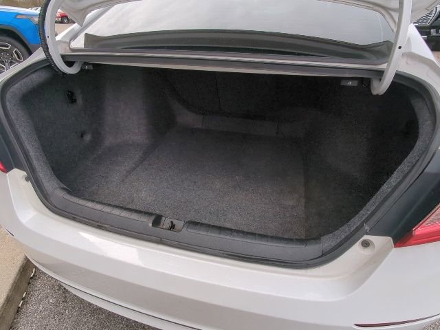 Used 2018 Honda Accord EX image 31