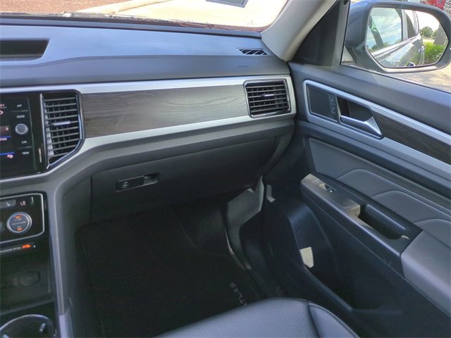 Used 2022 Volkswagen Atlas SE image 15