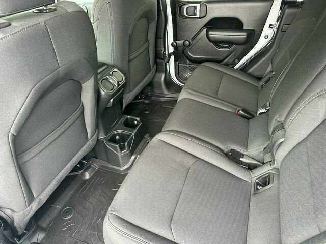 Used 2023 Jeep Gladiator Sport image 14