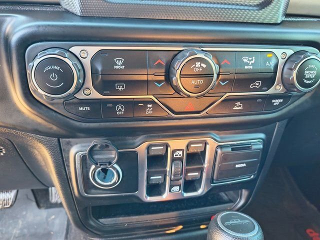 Used 2021 Jeep Gladiator Willys image 26