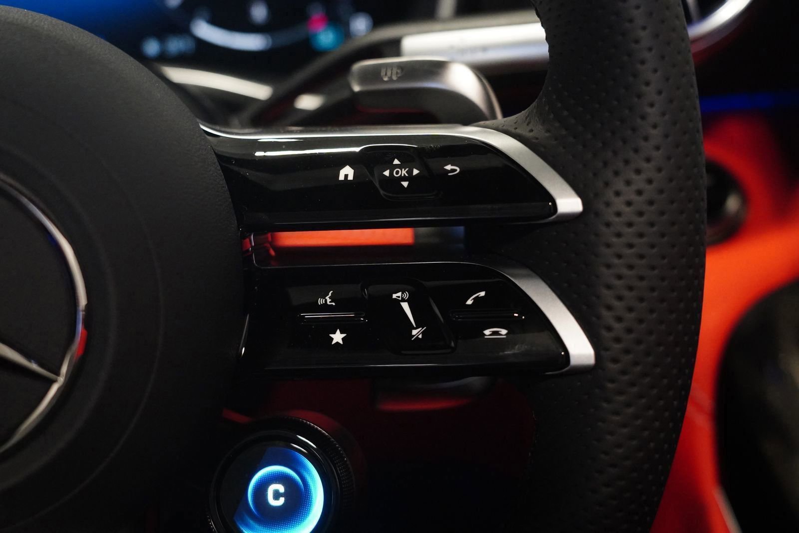 Used 2025 Mercedes-Benz SL 63 AMG 4MATIC image 20