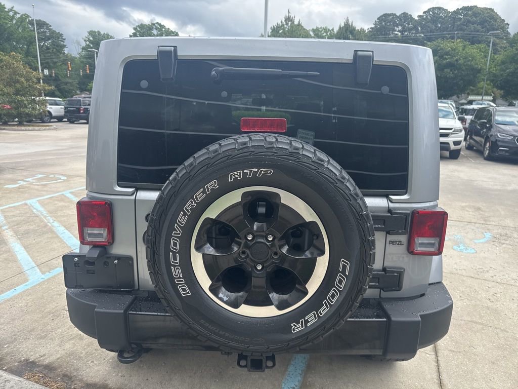 Used 2014 Jeep Wrangler Unlimited Sahara AWD/4WD image 5