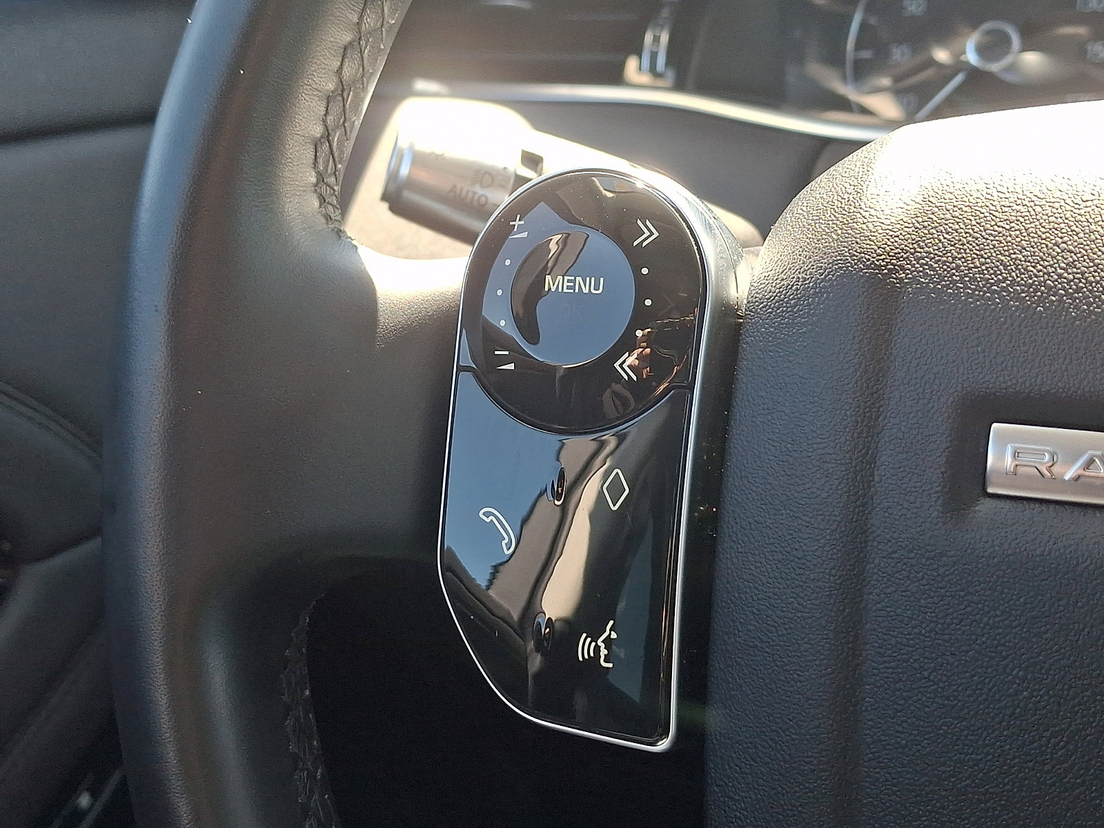 Used 2020 Land Rover Range Rover Evoque S image 23