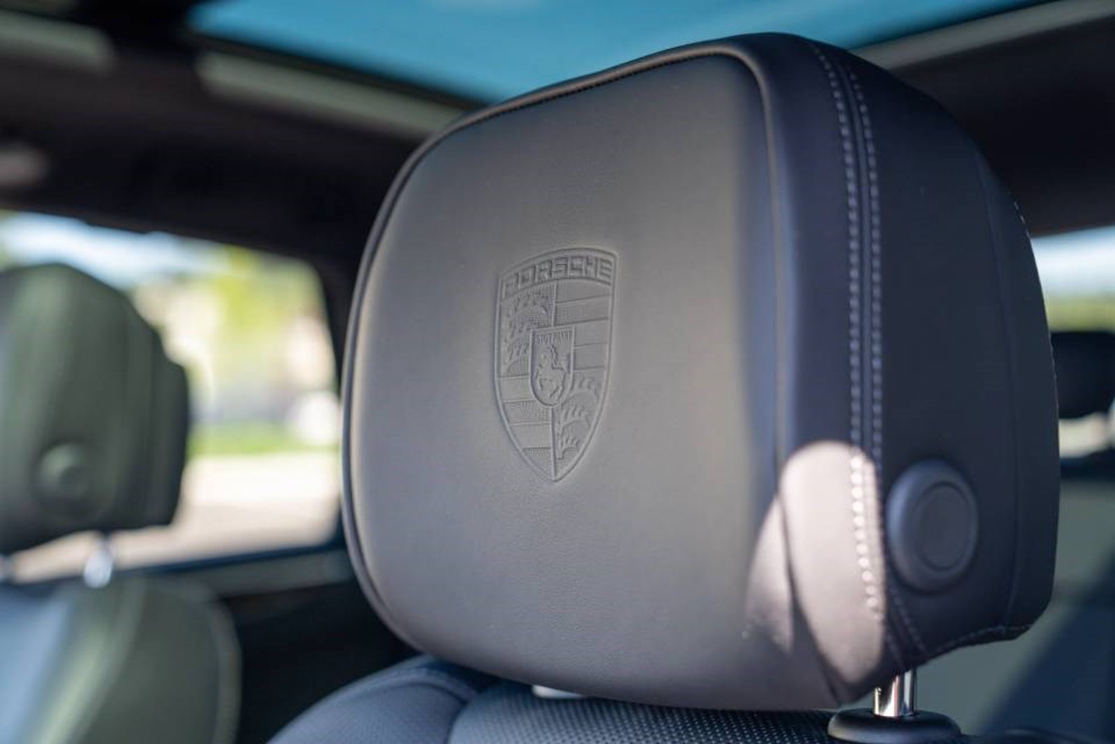 New 2026 Porsche Macan AWD/4WD image 14