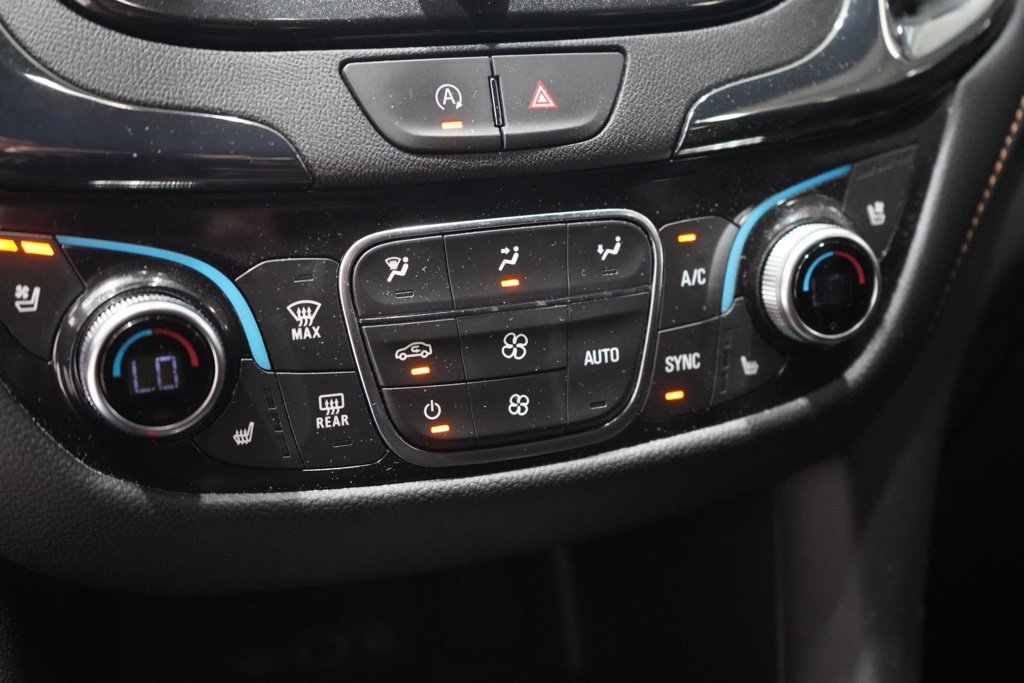 Used 2023 Chevrolet Equinox Premier FWD image 32
