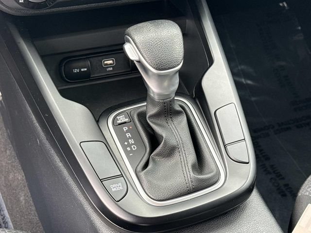Used 2025 Kia Soul LX w/ LX Technology Package FWD image 22