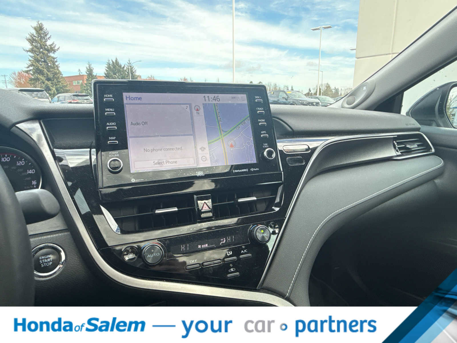 Used 2023 Toyota Camry XSE w/ Navigation Package image 16