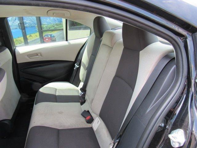 Used 2025 Toyota Corolla LE FWD image 19