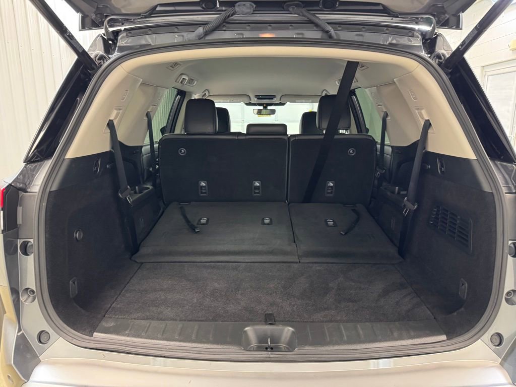 Used 2025 Nissan Pathfinder SL AWD/4WD image 22