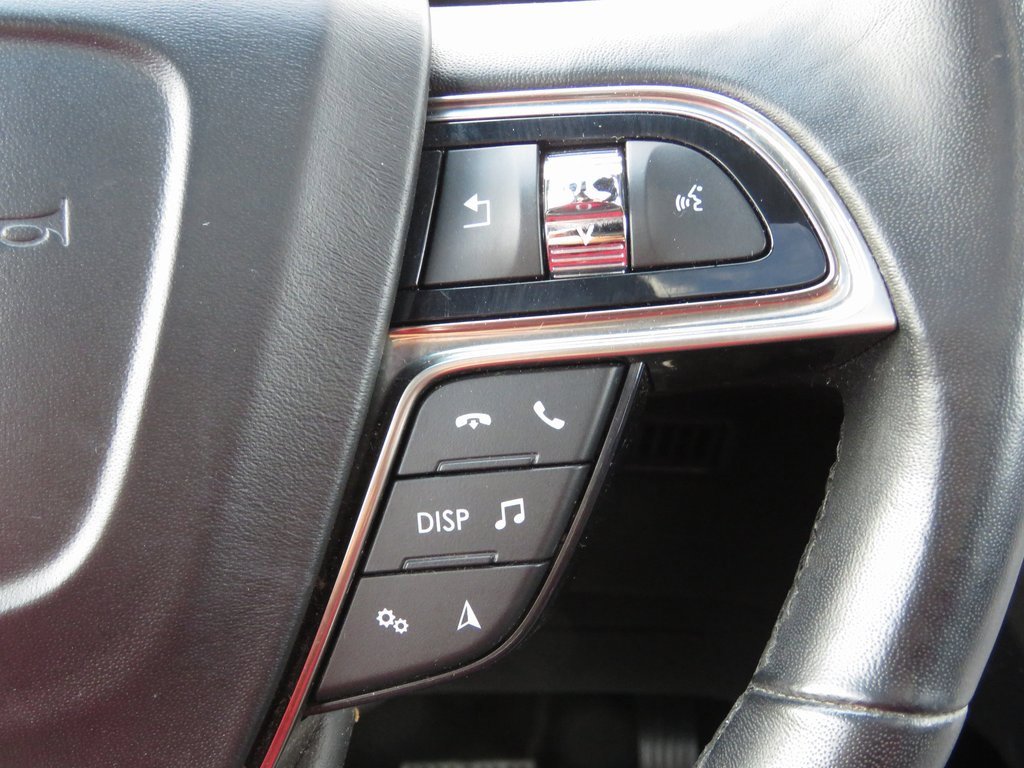 Used 2019 Lincoln Nautilus Reserve image 23