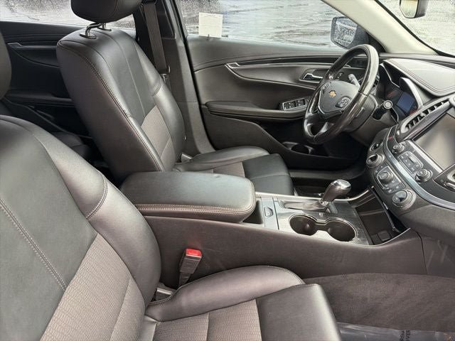 Used 2019 Chevrolet Impala LT FWD image 18
