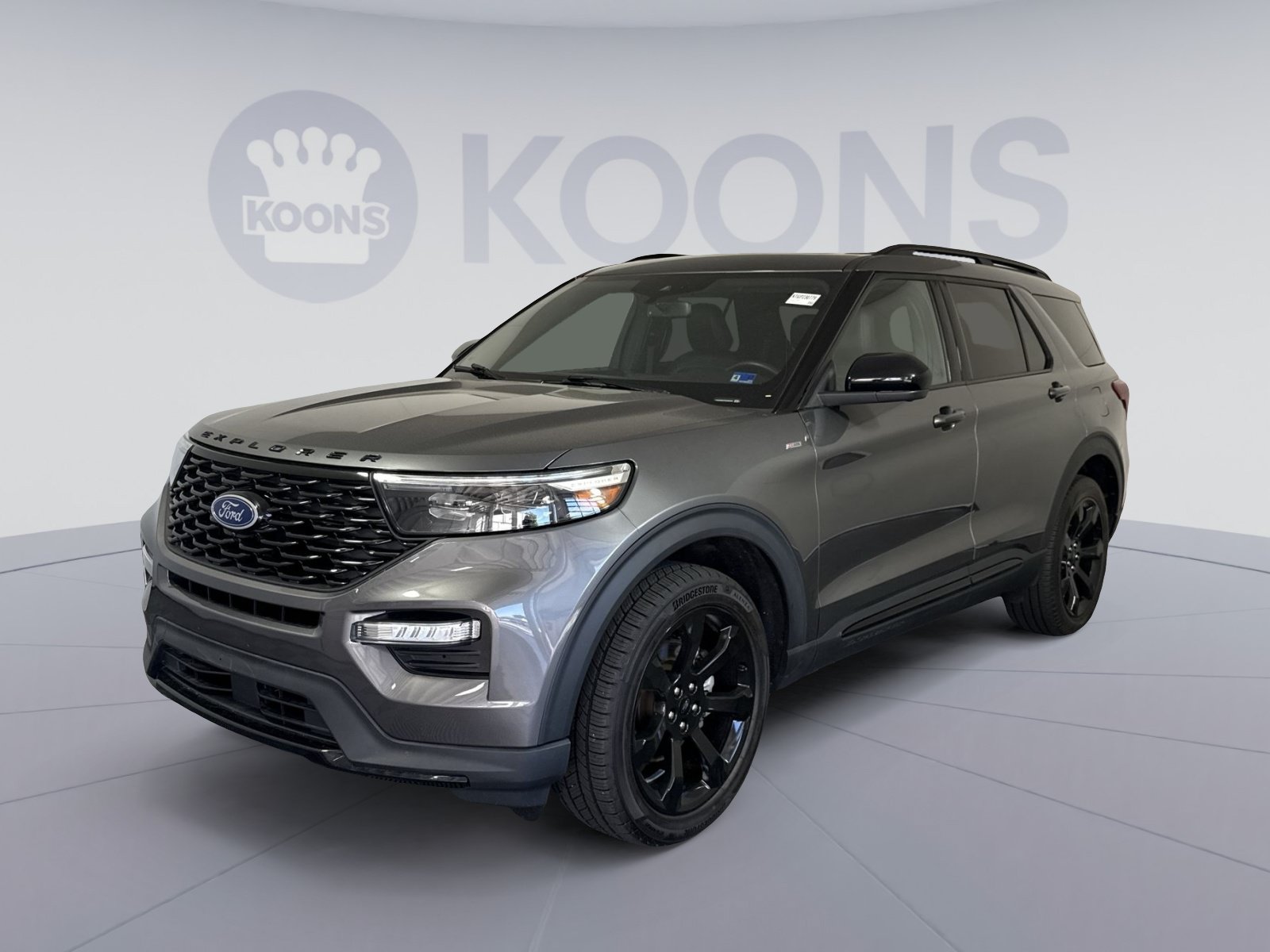 Used 2023 Ford Explorer ST-Line w/ Class IV Trailer Tow Package AWD/4WD image 1