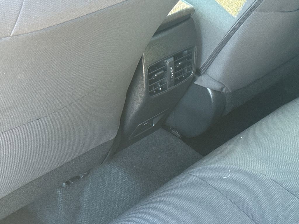 Used 2024 Toyota Corolla Cross LE image 35