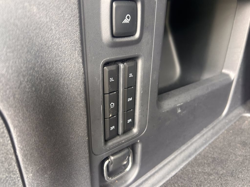 Used 2025 Ford Expedition Active AWD/4WD image 19