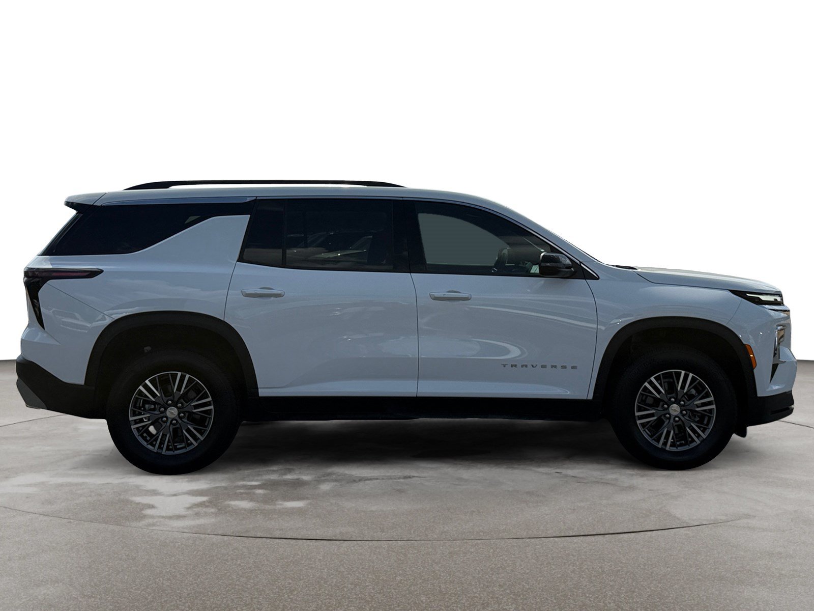 Used 2026 Chevrolet Traverse LT FWD image 4