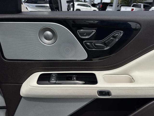 Used 2021 Lincoln Aviator Black Label w/ Dynamic Handling Package AWD/4WD image 12