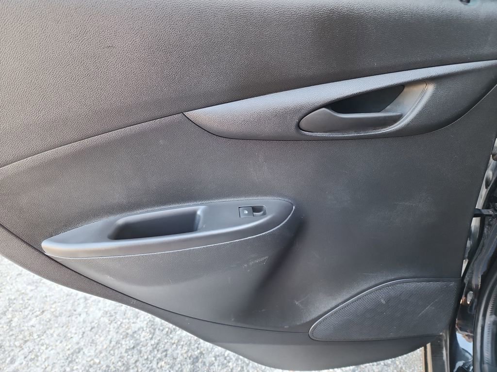 Used 2022 Chevrolet Spark LT image 33