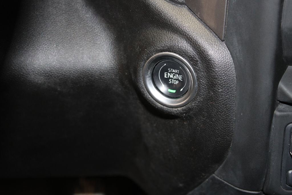 Used 2024 Chevrolet Silverado 2500 Custom w/ Custom Value Package image 40