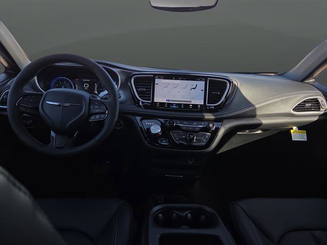 New 2026 Chrysler Pacifica Select w/ S Appearance Package image 5
