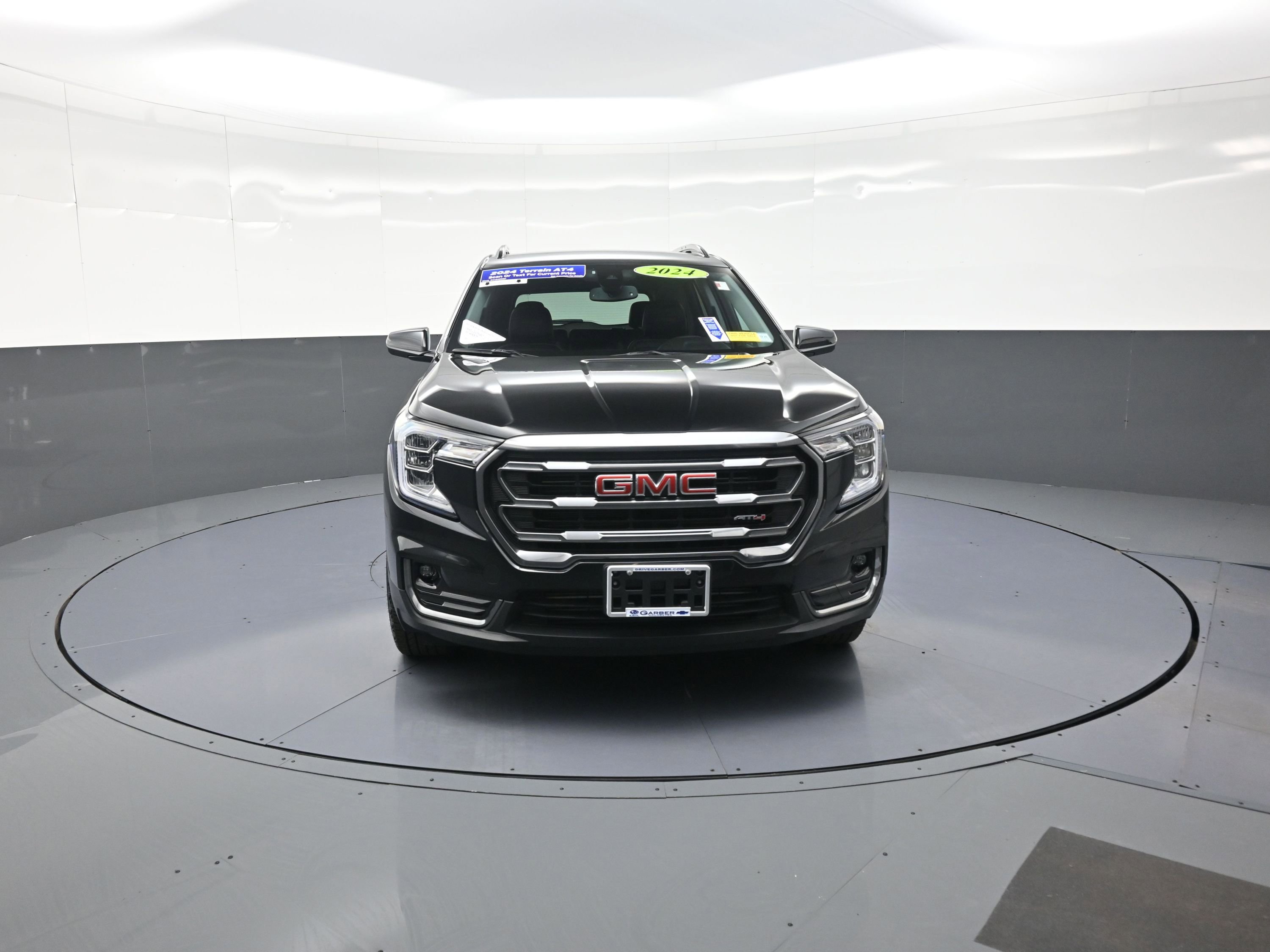 Used 2024 GMC Terrain AT4 image 8