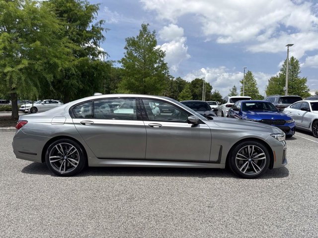 Used 2021 BMW 750i xDrive w/ Executive Package AWD/4WD image 2