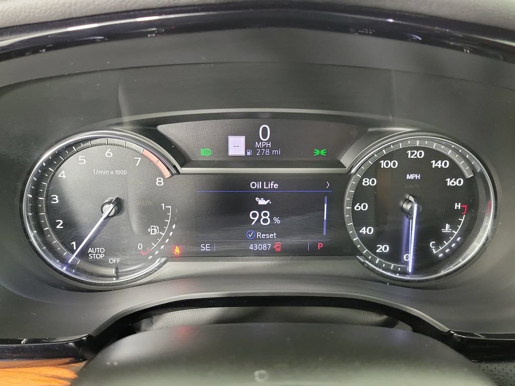Used 2020 Cadillac XT5 Premium Luxury FWD image 24
