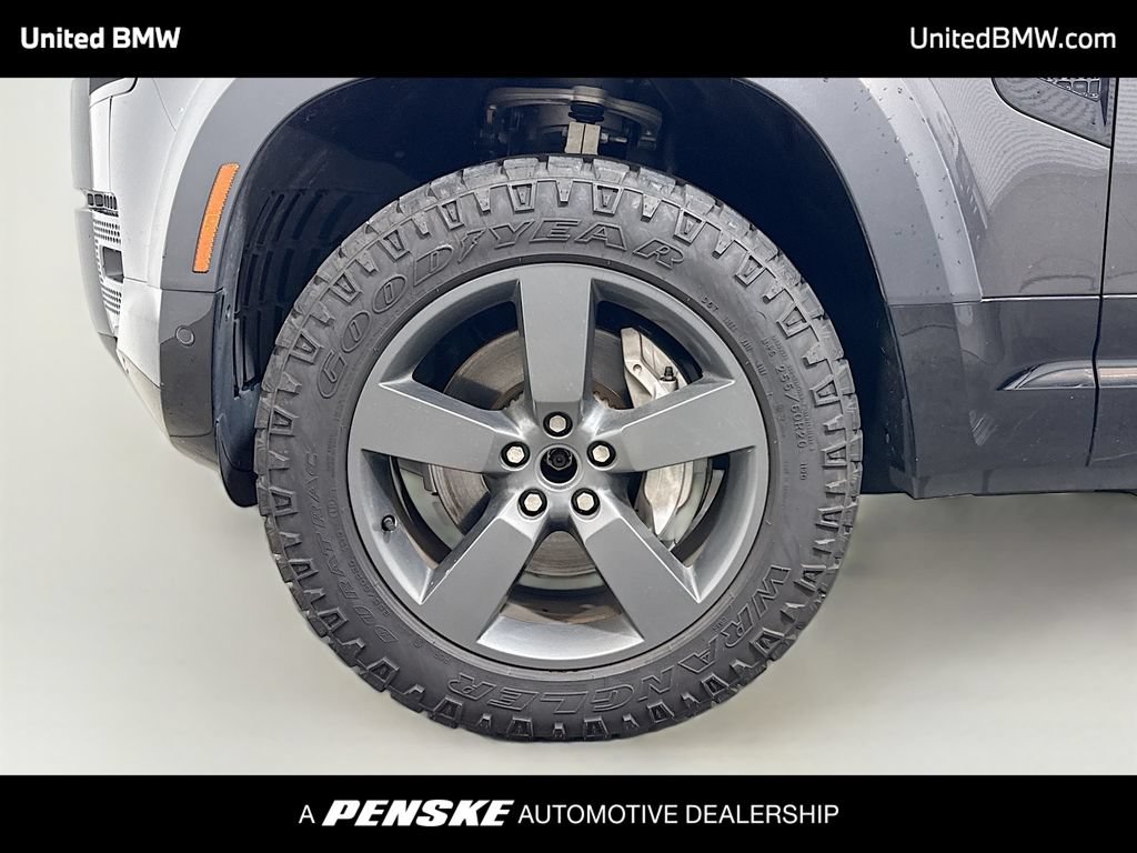Used 2022 Land Rover Defender 110 X-Dynamic HSE AWD/4WD image 2