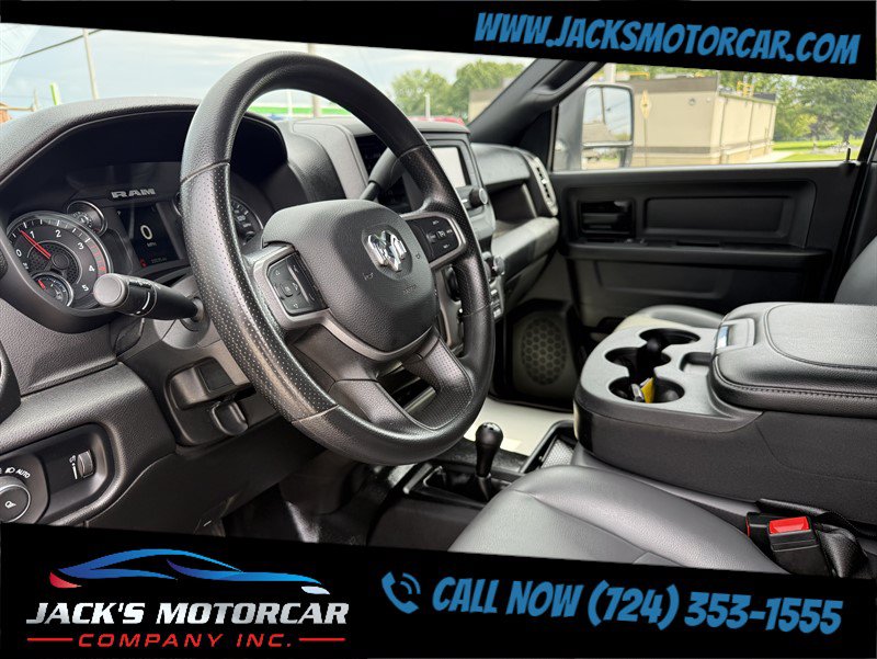 Used 2024 RAM 3500 Tradesman w/ Chrome Appearance Group AWD/4WD image 35