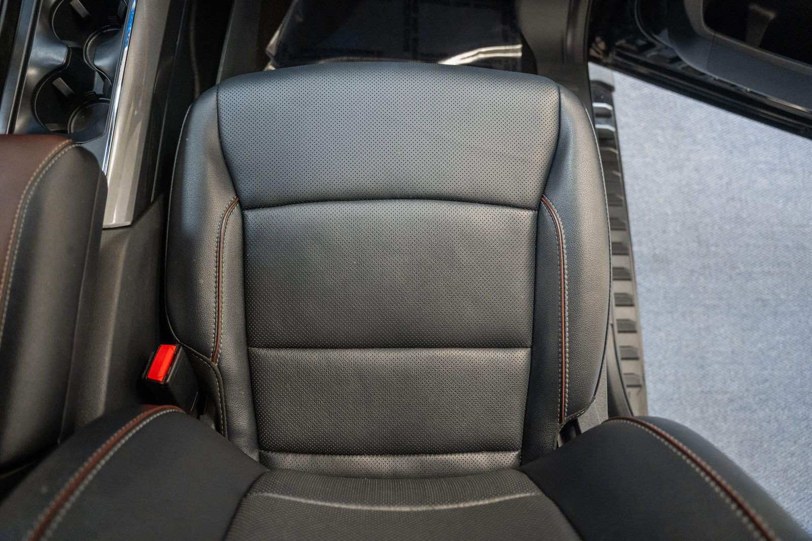 Used 2023 Ford F150 Lariat w/ Equipment Group 502A High image 33