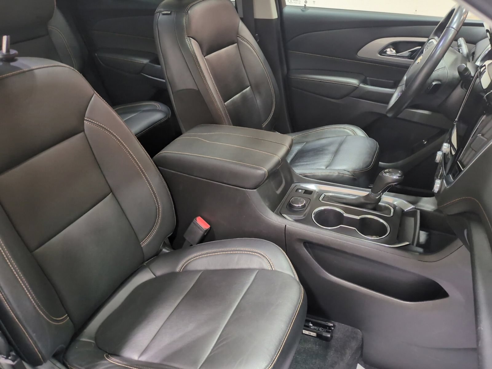 Used 2019 Chevrolet Traverse LT w/ LT Premium Package AWD/4WD image 10