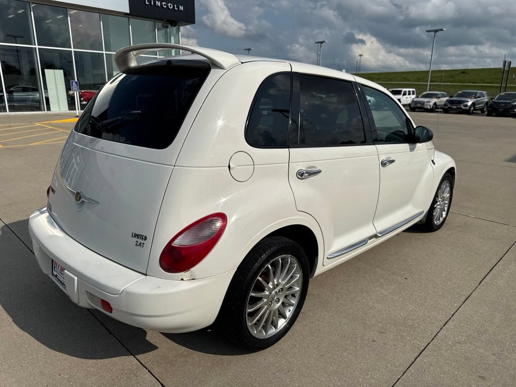 Used 2008 Chrysler PT Cruiser Limited FWD image 28