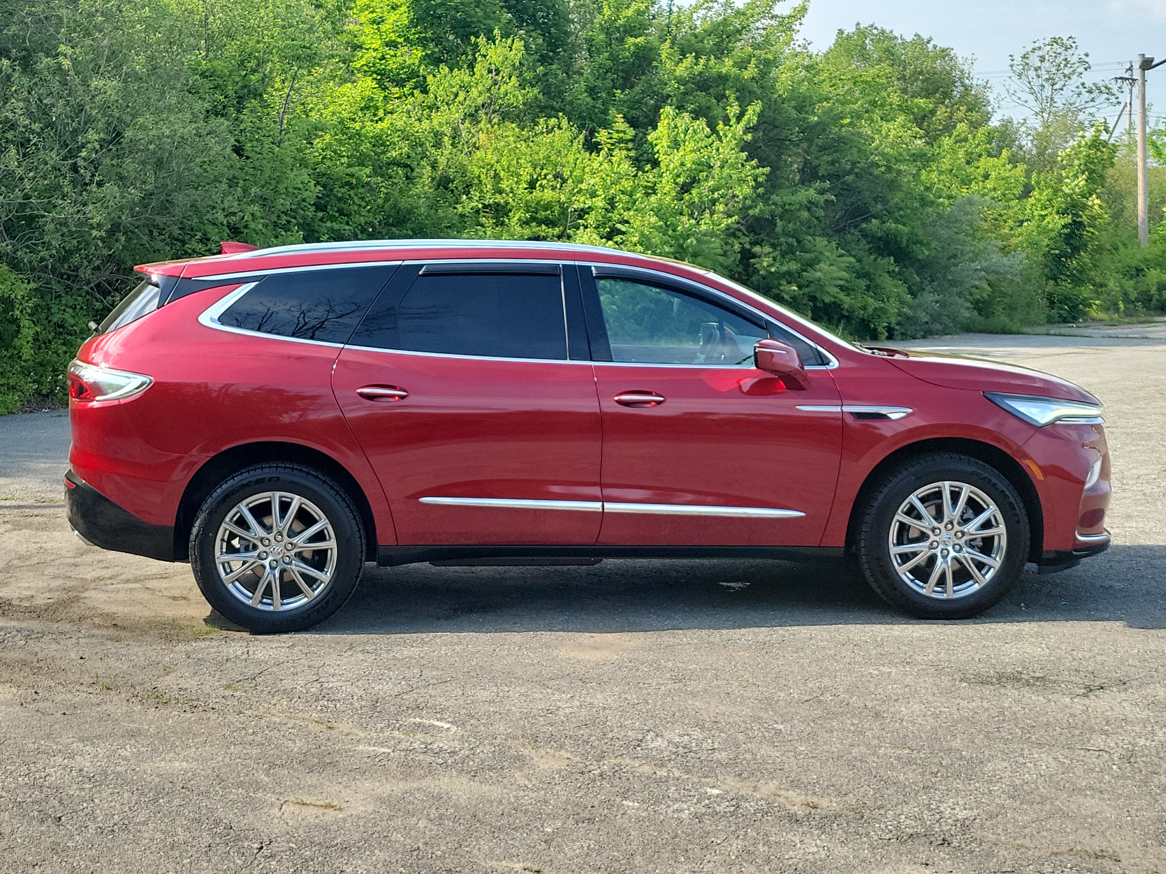 Used 2023 Buick Enclave Premium w/ Experience Buick Package AWD/4WD image 4