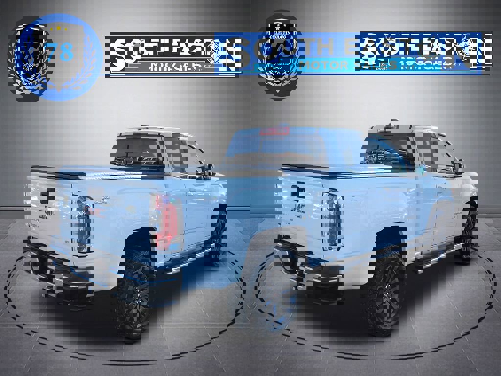 Used 2020 GMC Canyon SLE w/ Elevation Edition image 5