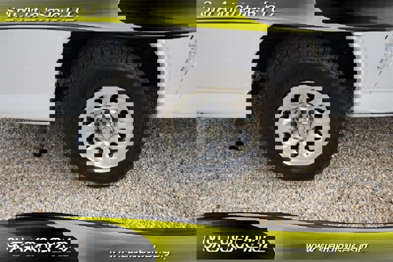 Used 2010 Chevrolet Express 1500 image 30